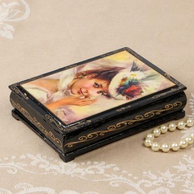 Шкатулка «Дама в шляпке», 10×14 см, лаковая миниатюра