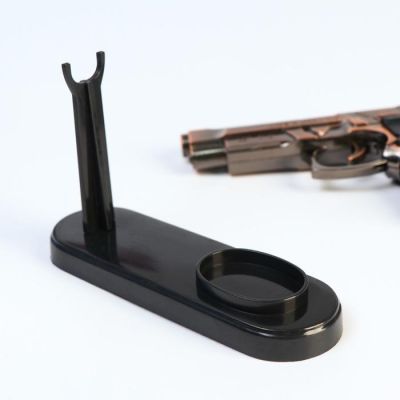 Зажигалка с лазерной указкой "Беретта" на подставке, пьезо, микс, 11х13 см