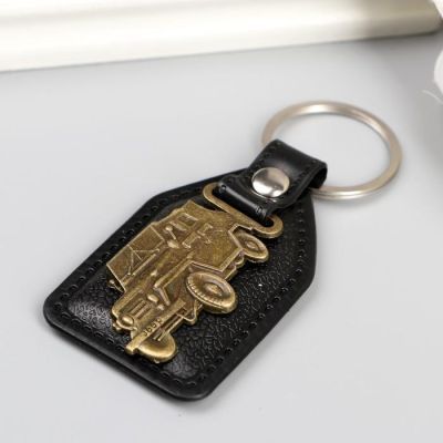 Брелок кожзам, металл "Ретромобиль" 6,8х3,8 см