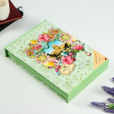 Фотоальбом на 300 фото 10х15 см "Достопримечательности в цветах" в коробке МИКС