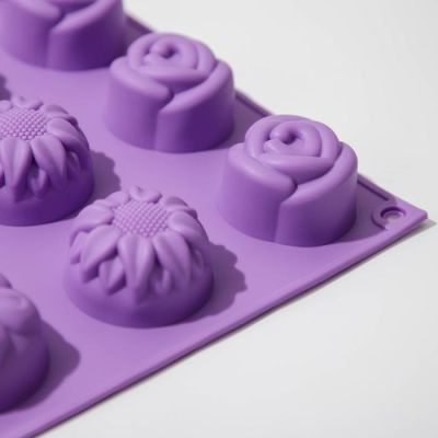 Форма для выпечки Доляна «Незабудка, подсолнух, роза, хризантема», 29×17 см, 15 ячеек, цвет МИКС