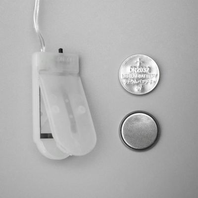 Гирлянда «Нить» 5 м роса, IP20, серебристая нить, 50 LED, свечение жёлтое, CR2032х2