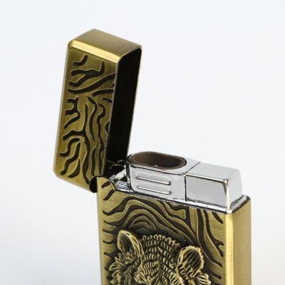 Зажигалка газовая "Тигр", в подарочной коробке, пьезо, 5,5x3,5 см