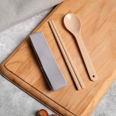 Ланч-бокс "Цветы", палочки для еды,ложка, 800мл, 20 х 7 см