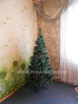 Искусственная елка с шишечками и инеем на ветвях (h = 150 см)