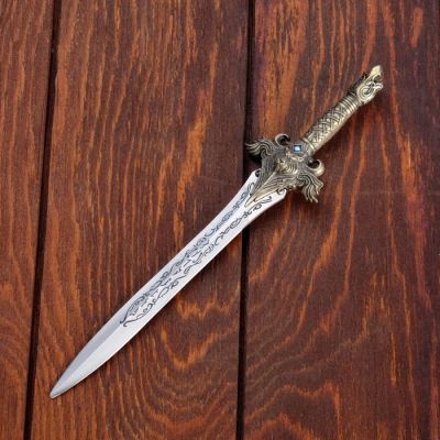 Меч на подставке, со львом и кристаллом на рукояти, 8,5х3,5х27 см