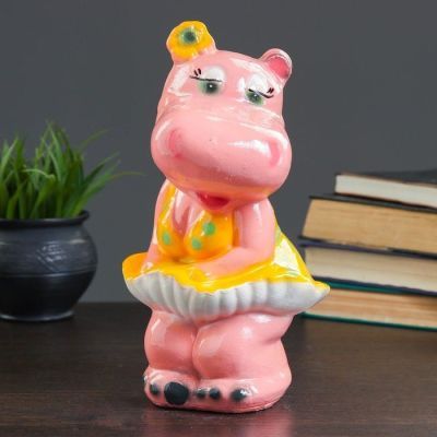 Копилка "Бегемотиха в платье", 16х15х27см, МИКС