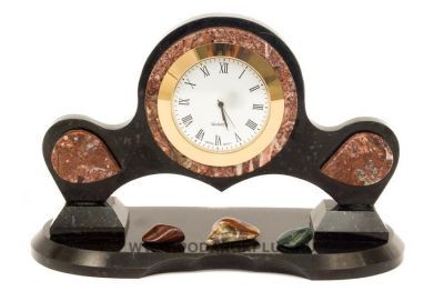 Часы с камушками из яшмы