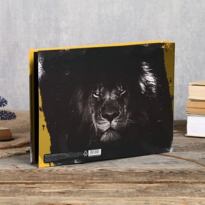 Фотоальбом 25 листов (уголки+кольца) "Гордый лев" 27х19 см