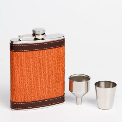 Подарочный набор 6 в 1: фляжка 8 oz, рюмка, воронка, кубики 5 шт, карты, шахматы