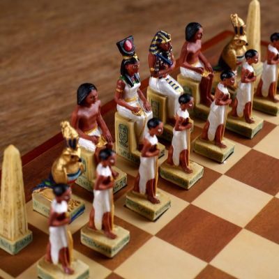 Шахматы сувенирные "Битва за Египет" (доска 36х36х6 см,  h=8 см, h=6 см)