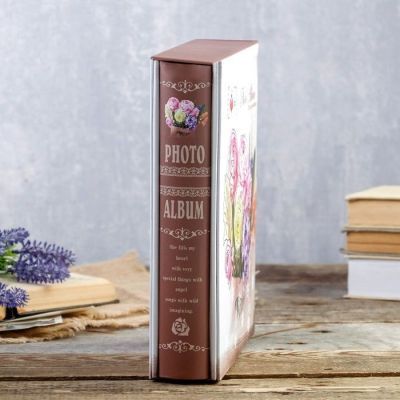 Фотоальбом на 200 фото 10х15 см "Букет" в коробке, с зол.обводкой МИКС 26х20,5х5,5 см