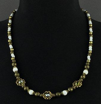 Бусы  Кахолонг "Лурьер" арт.ШМЛ-291