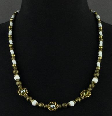 Бусы  Кахолонг "Лурьер" арт.ШМЛ-291