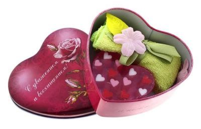 Набор в шкатулке-сердце "С уважением и восхищением" мыло - сердце + 1 шт полотенце