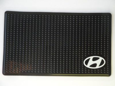 Коврик на панель антискользящий HYUNDAI (15х9)