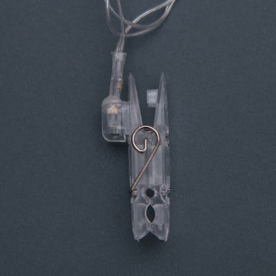 Гирлянда «Нить» 5 м с насадками «Прищепки», IP20, прозрачная нить, 30 LED, свечение белое, 8 режимов, 220 В