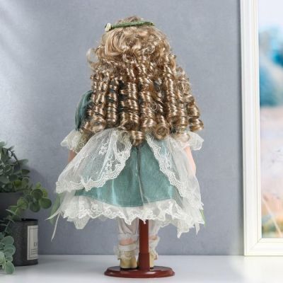 Кукла коллекционная керамика "Зоя в зелёном платье с кружевом" 40 см