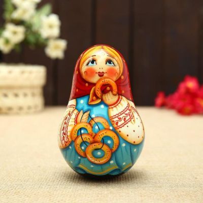 Неваляшка «Девочка с баранками», 11х4 см, ручная роспись