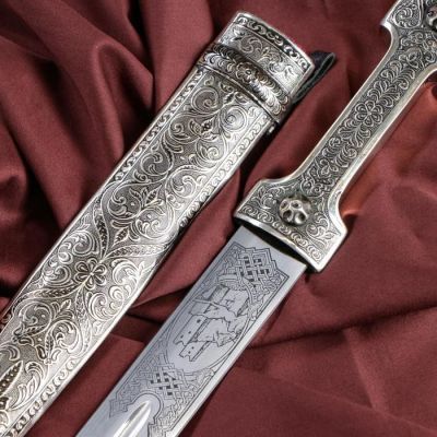 Кинжал сувенирный "Ирбис" №1 латунь