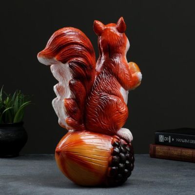 Копилка "Белка на желуде"  25x15x35 см