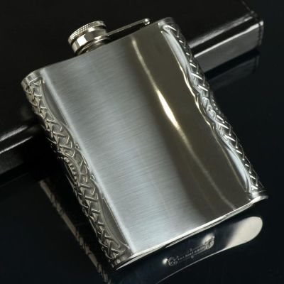 Подарочный набор "Настоящий мужчина", фляжка 210 мл, запонки, зажим