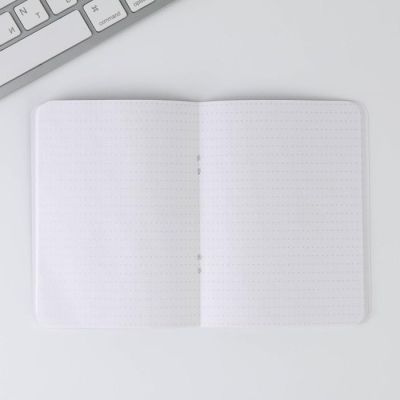 Подарочный набор: бальзам для губ, блокнот и ручка «Уже красивая»