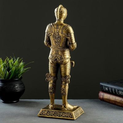 Фигура "Рыцарь" бронза, 11,5х13,5х37см