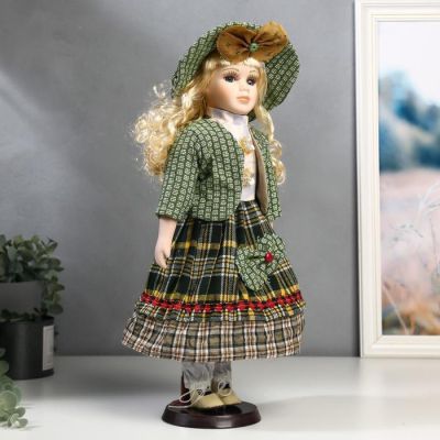 Кукла коллекционная керамика "Блондинка с кудрями, зелёный наряд" 40 см