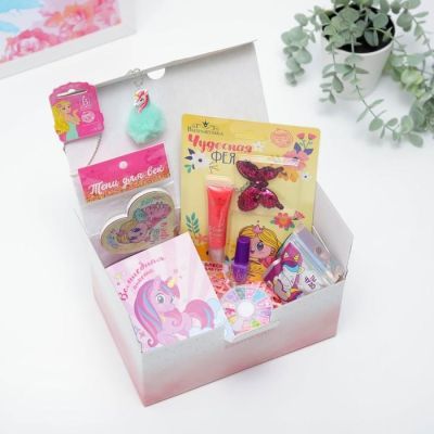 Набор косметики и аксессуаров «Самой любимой девочке»