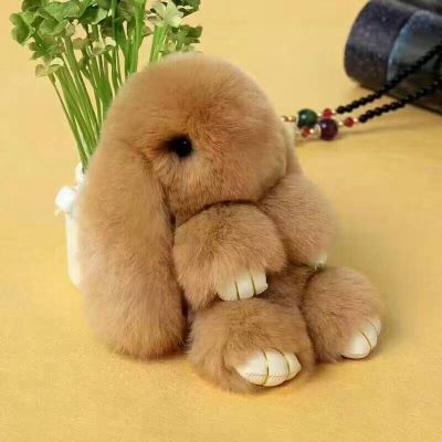 Меховой брелок Зайка (15x10 см) цвет кофе