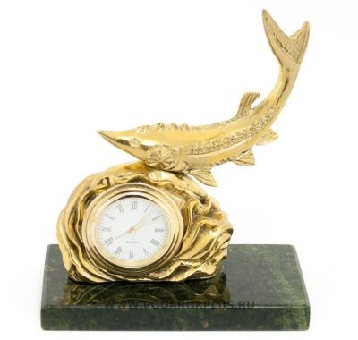 Часы "Осетр на волне" бронза змеевик (11 х 12 см)