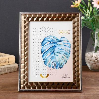 Фоторамка пластик 13х18 см "Бронзовые 3D треугольники с серебр.полосой" 21,8х16,8х1,3 см