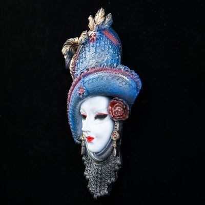 Венецианская маска "Леди в шляпе" белая 33см