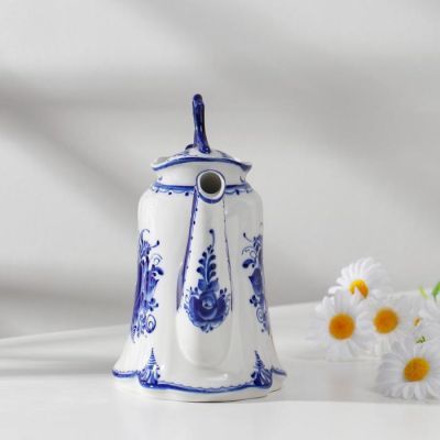 Чайник "Майский" , авт. Селиверстова Г.И, 21х11х17 см, 730 мл, 1 сорт, гжель