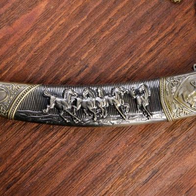 Сув. изделие кортик ножны Кони хром, рукоять Конь, на лезвии узор 37 см