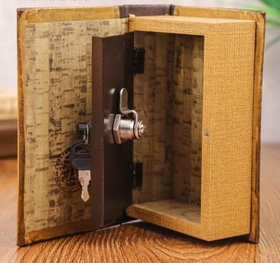 Сейф-книга с ключами "Классика русской рыбалки" (17 х 11 х 5 см)