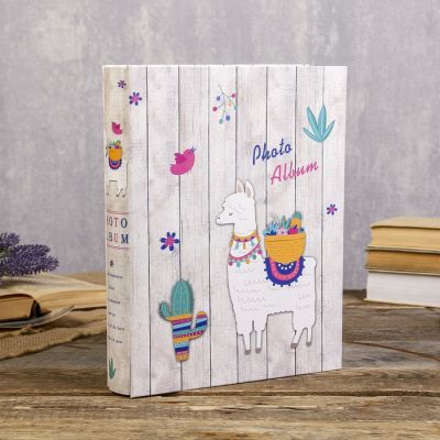 Фотоальбом на 200 фото 13х18 см "Лама" объем.эл., блёстки в коробке МИКС 29,5х23,5х6 см