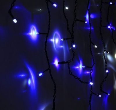 Гирлянда уличная "Бахрома" (Ш:4 м, В:0,6 м, нить тёмная, моргает, бело-синий)