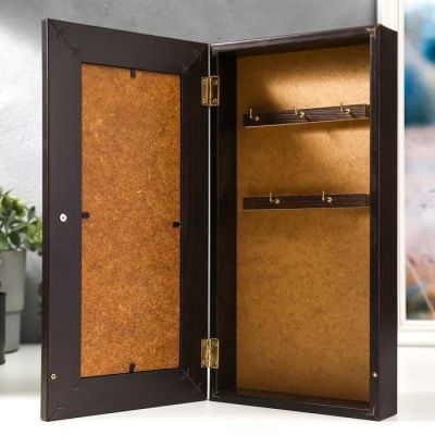 Ключница  "Цветы" венге 16х31 см