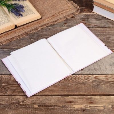 Фотоальбом на 80 фото 10х15 см "Цветы и обувь" в коробке, блёстки МИКС 23х19х5 см