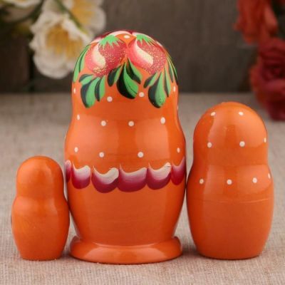 Матрёшка «Земляничка», оранжевое платье, 3 кукольная, 10-12 см