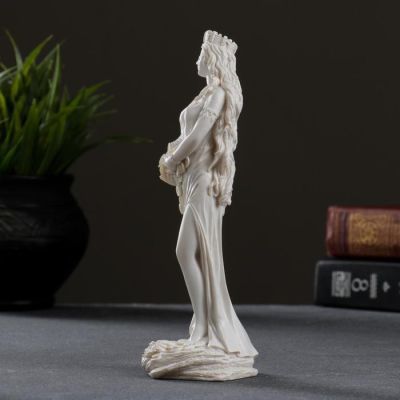 Статуэтка "Фортуна" 18х9см, белая глянец / мраморная крошка