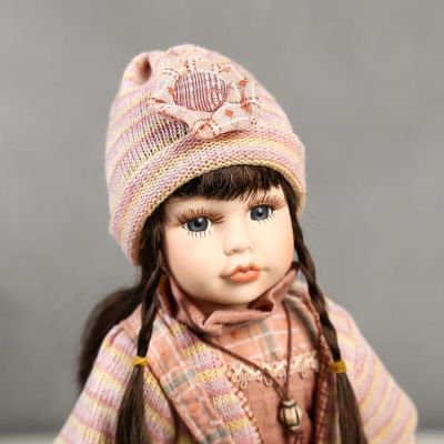 Кукла коллекционная керамика "Кристина в розовом платье и полосатом джемпере" 40 см