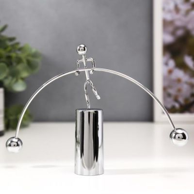 Маятник металл "Человечек-эквилибрист" 11,5х18х2,5 см