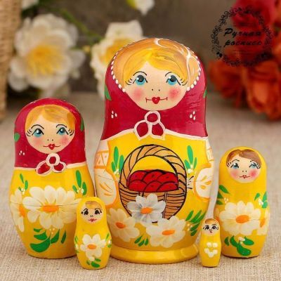 Матрёшка «Корзинка», красный платок, 5 кукольная, 10 см