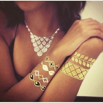 Флеш тату  (временная татуировка) с золотыми и серебристыми цветами