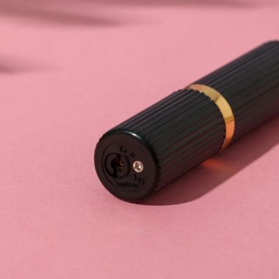 Зажигалка "Горячая штучка", 8.5 х 1,5 см