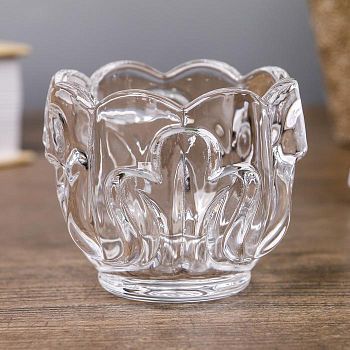 Подсвечник стекло на 1 свечу "Три лепестка" прозрачный 6х7,5х7,5 см