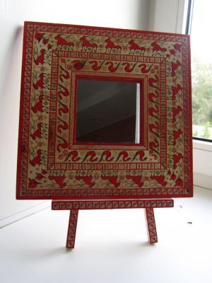 Зеркало на подставке, мезенская роспись  (25х25см)